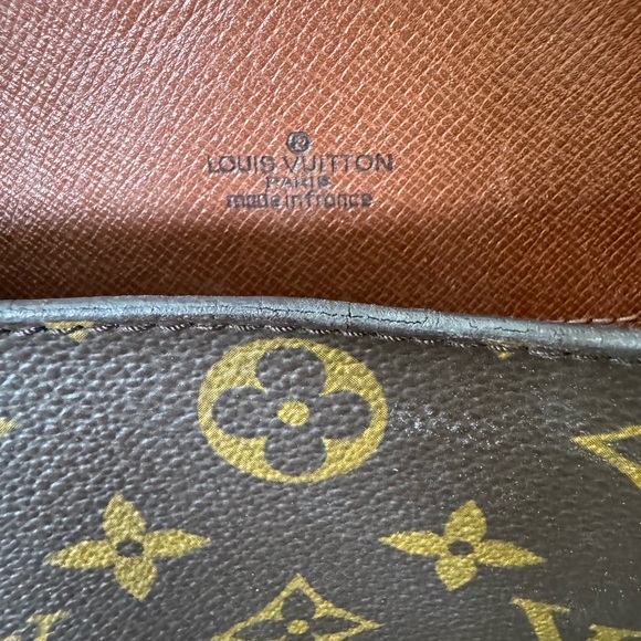 LV St Cloud โจ - Picture 8 of 11